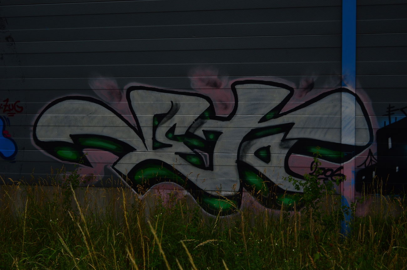 Graffiti Wall - Photo by WhiteBoy77 - veto, kiosk, zug (2015)