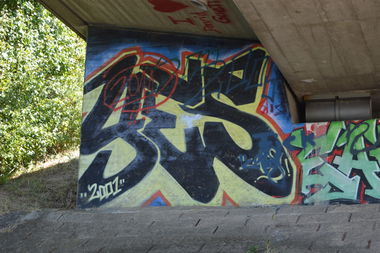 Graffiti Bombing - Photo by WhiteBoy77 - yes, nose, bad (2015)