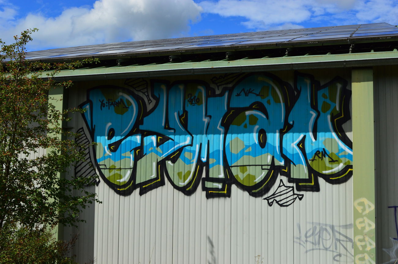 Graffiti Wall - Photo by WhiteBoy77 - eyman, ey, rm (2015)