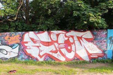Graffiti Wall - Photo by Whiteone - white(fliow) (2013)