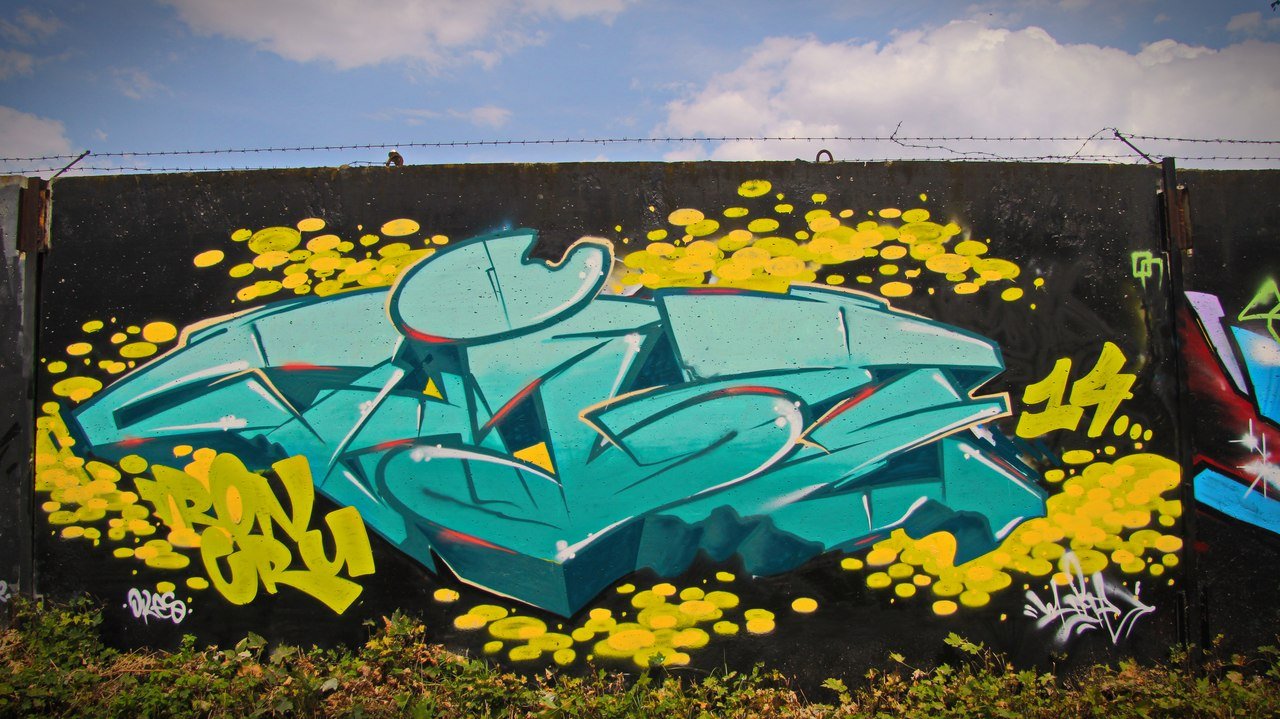 Graffiti Wall - Photo by Whiteone