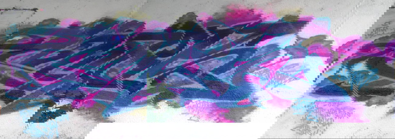 Graffiti Wall in Tübingen - Photo by WhoKares - Bubbleling (2k14)