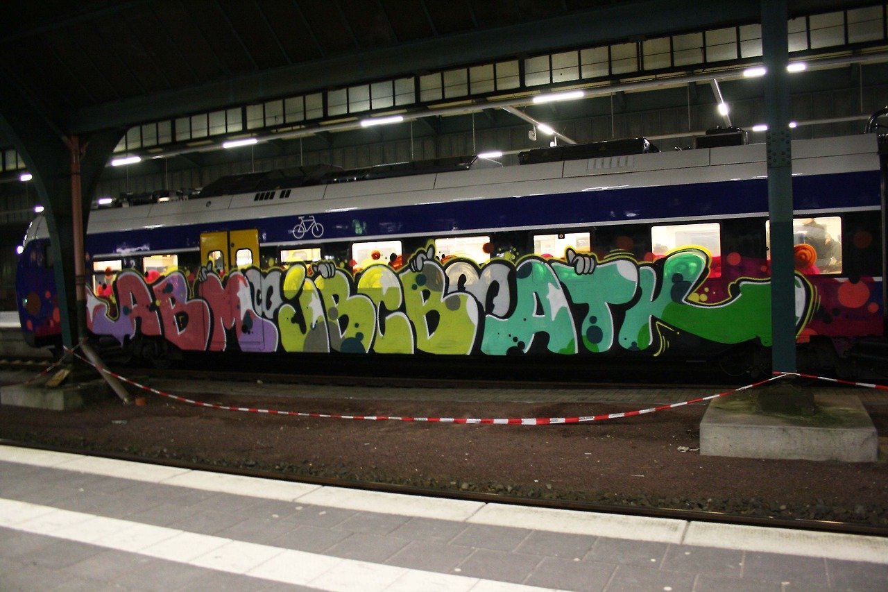 Graffiti Train in Oldenburg - Photo by WhootsUp - ABM, JBCB, ATK