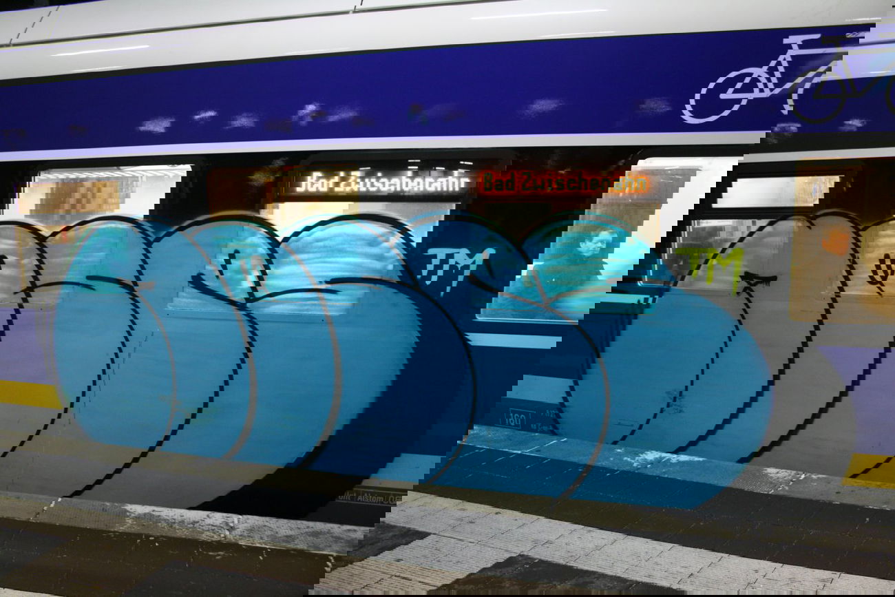 Graffiti Train in Oldenburg - Photo by WhootsUp - Moses, Topsprayer (2012)