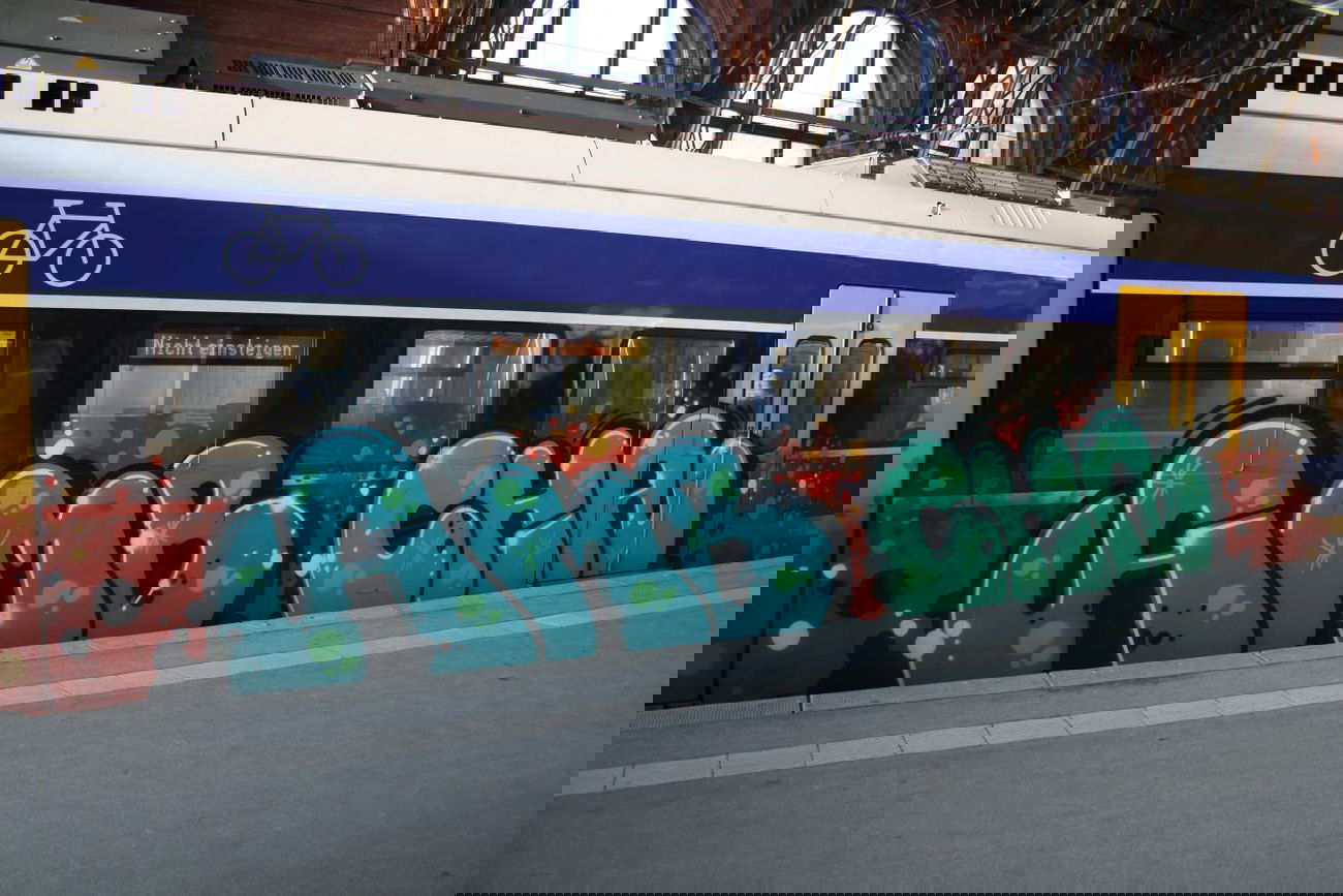 Graffiti Train in Bremen - Photo by WhootsUp - Amb, Cha (2013)