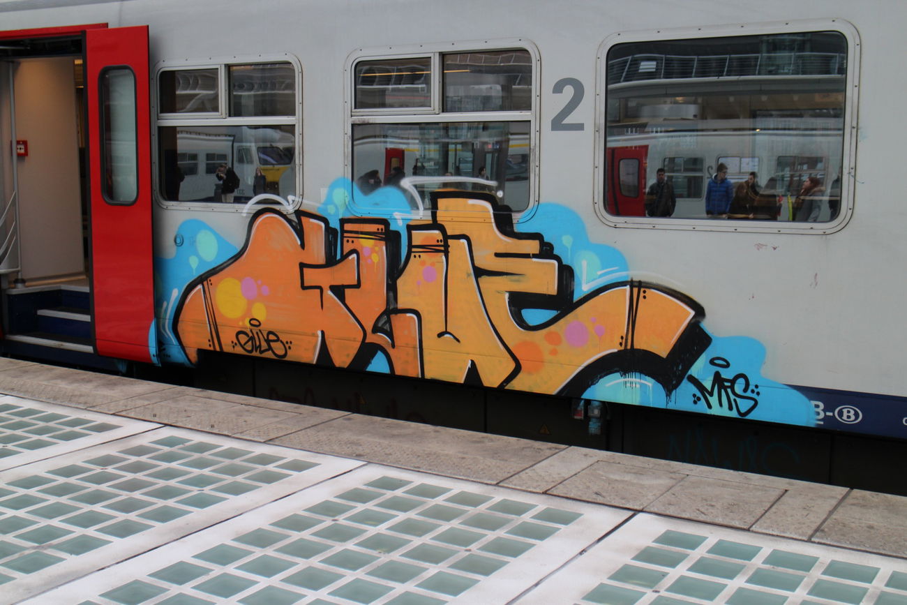 Graffiti Train in Lüttich - Photo by WhootsUp - Glue, MFS (2015)