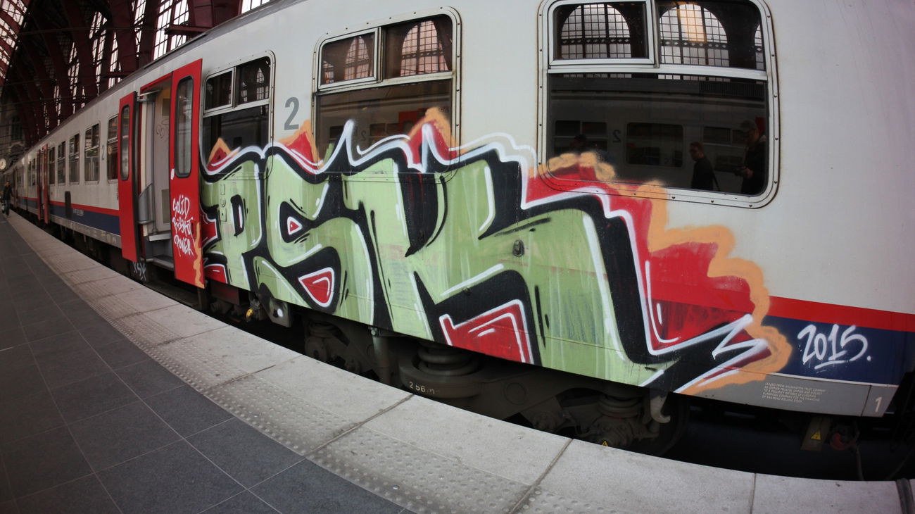 Graffiti Train - Photo by WhootsUp - PSK (2015)