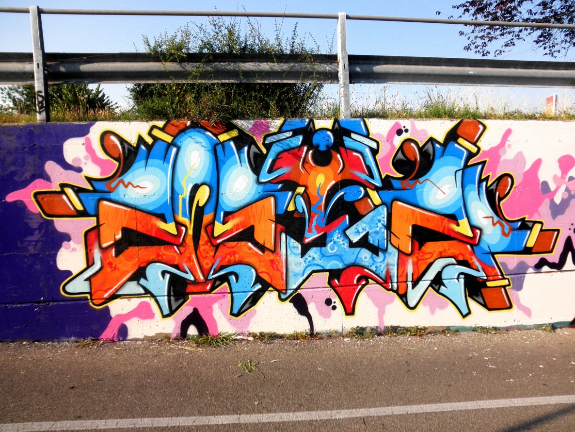 Graffiti Wall in Crema - Photo by WizArt - Wiz, Art (2013)