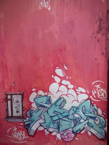 Graffiti Sketch - Photo by WoesOne - WOES