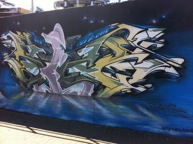 Graffiti Wall in Sydney - Photo by Wolfneck - australia, sydney, beach