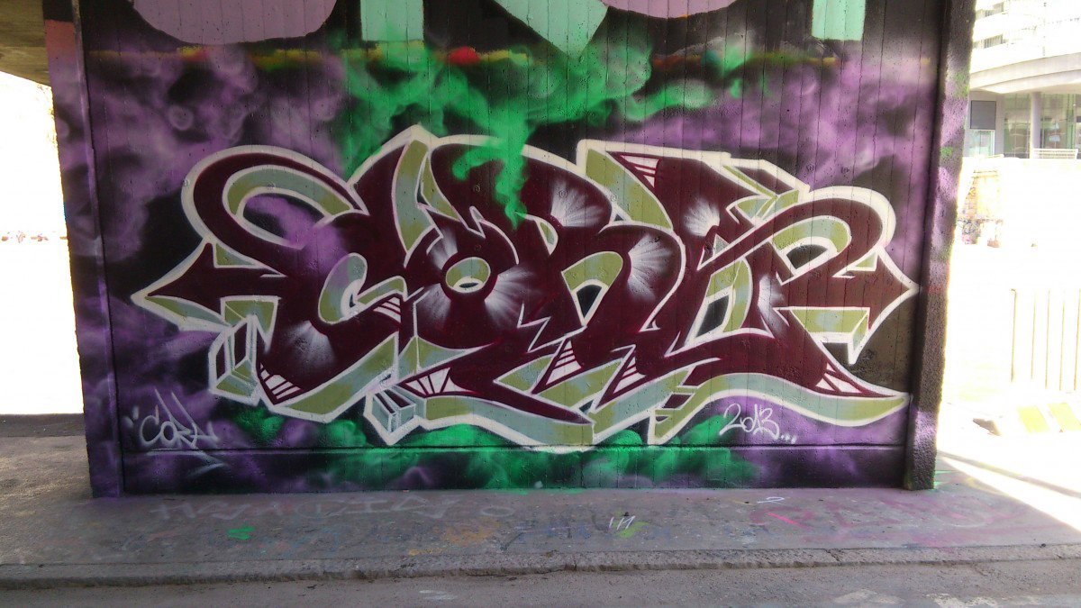 Graffiti Wall in Vienna - Photo by Wolfneck - danube, vienna, donaukanal
