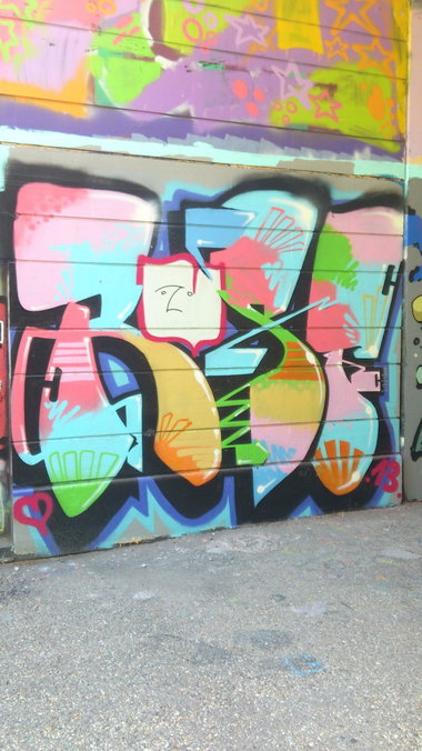 Graffiti Wall in Vienna - Photo by Wolfneck - vienna, danube, wall
