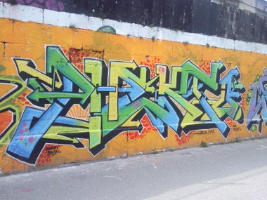 Graffiti Wall in Vienna - Photo by Wolfneck - vienna, danube, piece
