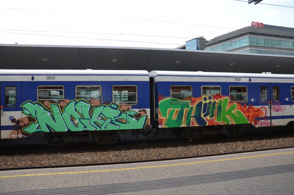 Graffiti Train in Vienna - Photo by Wolfneck - zug, train, bombing