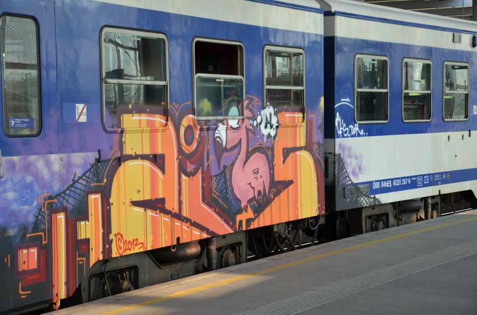 Graffiti Train in Vienna - Photo by Wolfneck - sbahn, wien, vienna