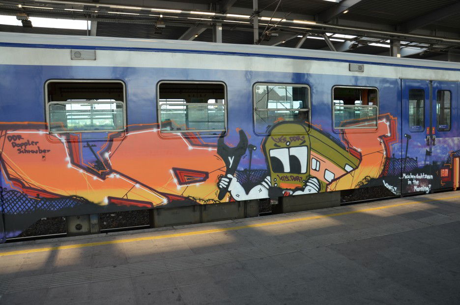 Graffiti Train in Vienna - Photo by Wolfneck - sbahn, wien, vienna