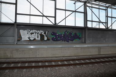Graffiti Bombing in Vienna - Photo by Wolfneck - vienna, wien, graffiti