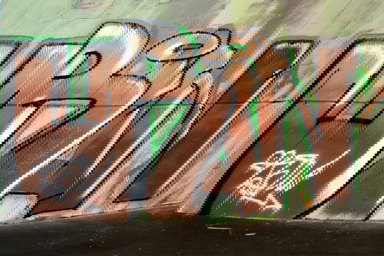 Graffiti Wall in Vienna - Photo by Wolfneck - urin, graffiti, dirty