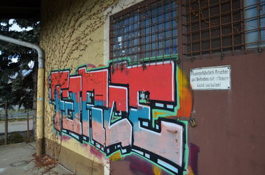 Graffiti Bombing in Vienna - Photo by Wolfneck - bombing, wien, vienna
