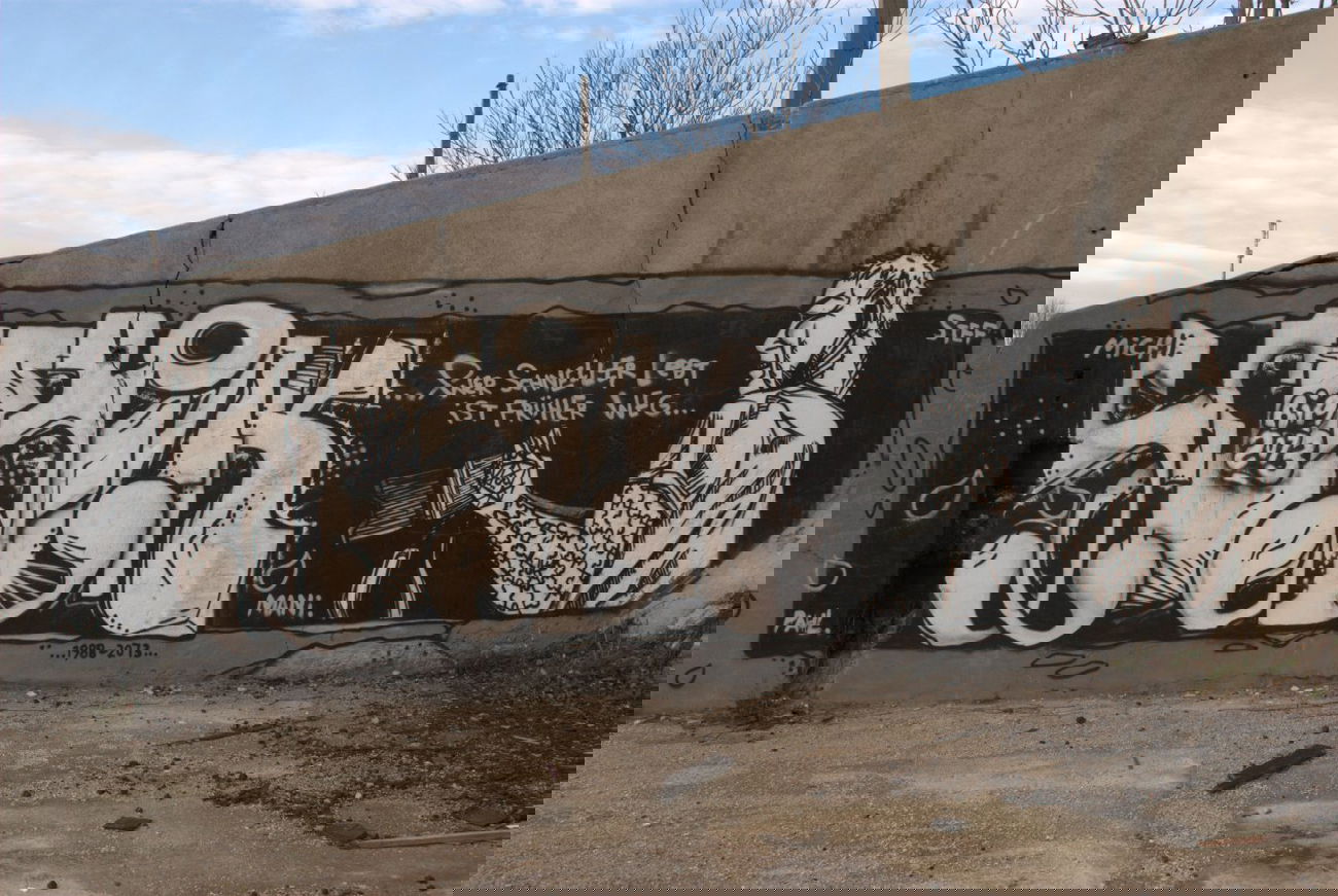 Graffiti Wall in Vienna - Photo by Wolfneck - skirl, exploring, wien