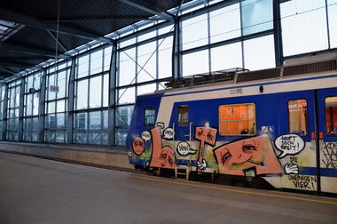 Graffiti Train in Vienna - Photo by Wolfneck - olta, graffiti, wien