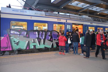 Graffiti Train in Vienna - Photo by Wolfneck - vienna, wien, austria