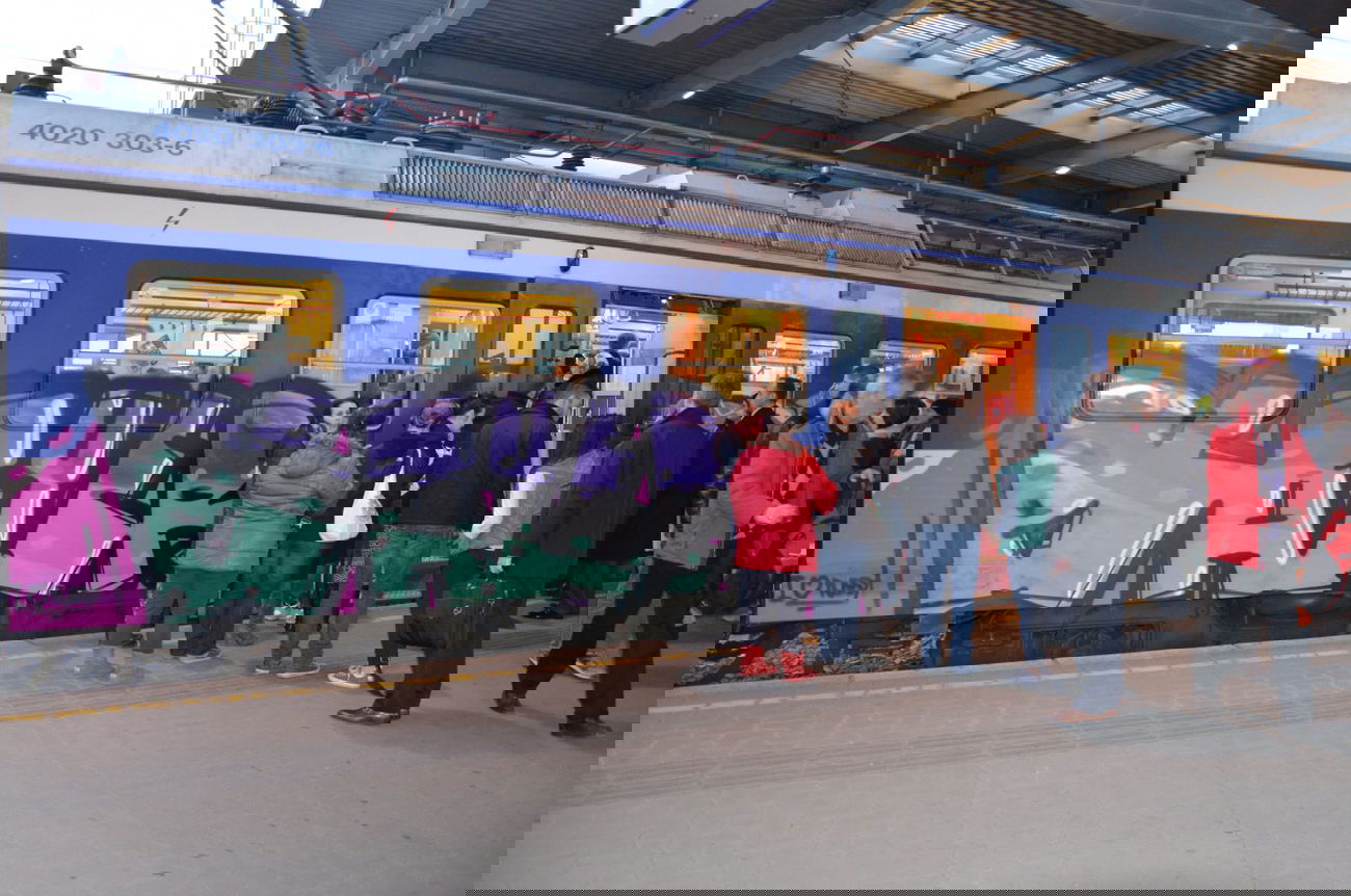 Graffiti Train in Vienna - Photo by Wolfneck - vienna, wien, austria