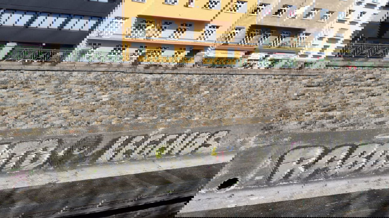 Graffiti Bombing in Brandy Station - Photo by Wolfneck - rabbits, legends, graffiti