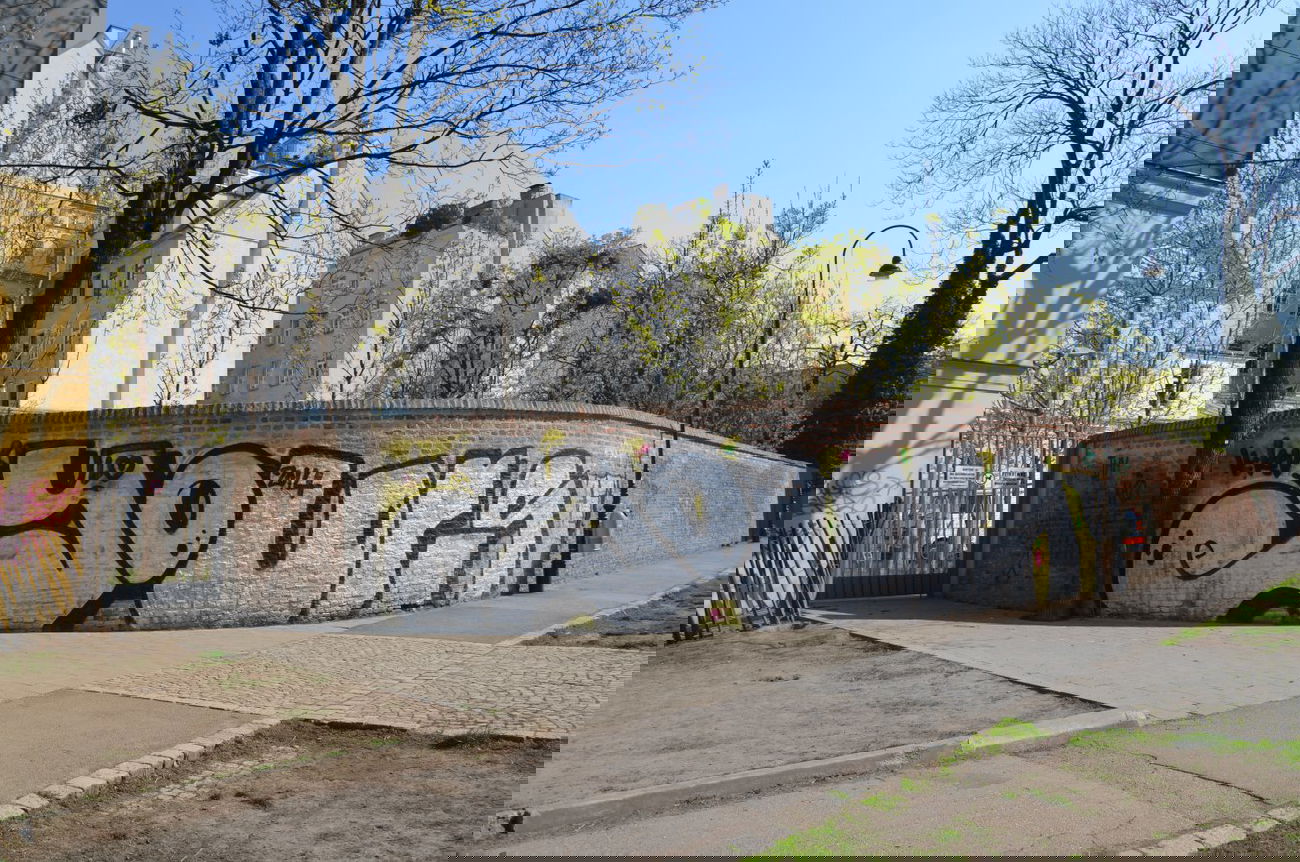 Graffiti Bombing in Vienna - Photo by Wolfneck - yours, graffit, bombing