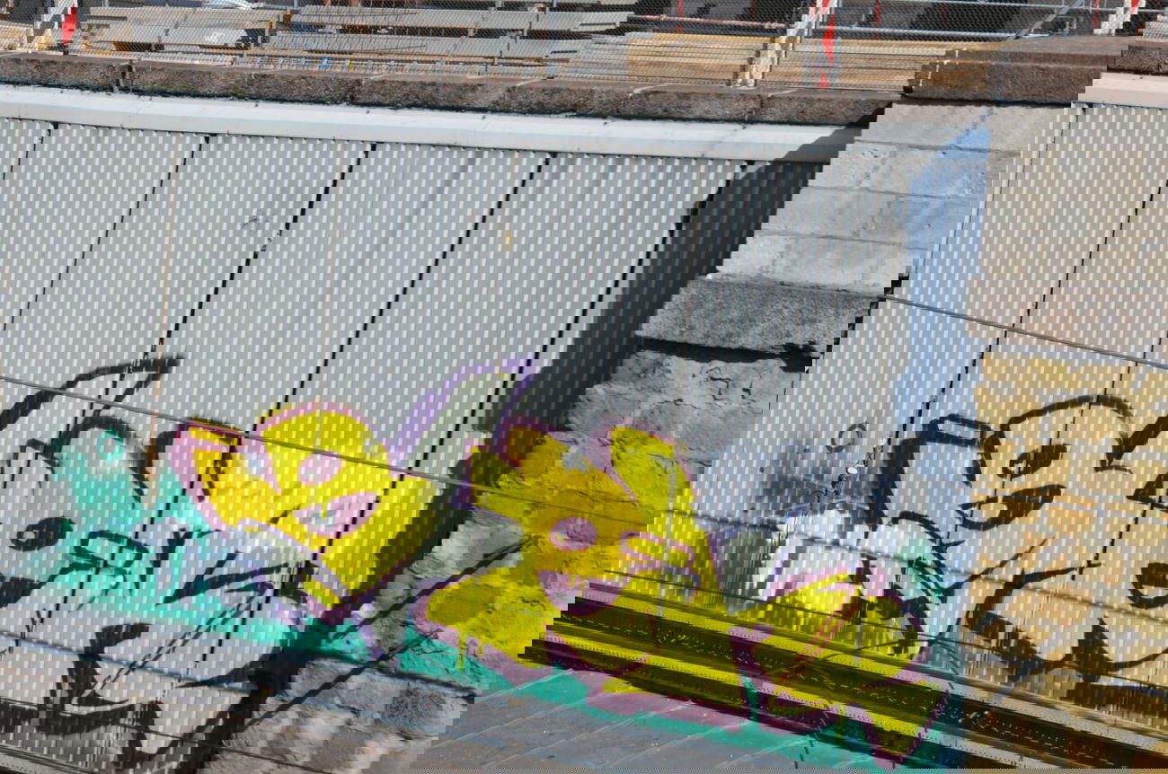 Graffiti Wall in Vienna - Photo by Wolfneck - bhek, graffiti, wien