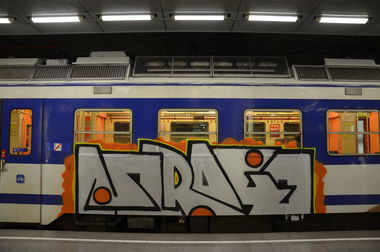 Graffiti Train in Vienna - Photo by Wolfneck - graffiti, wien, österreich