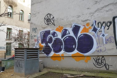 Graffiti Bombing in Vienna - Photo by Wolfneck - feel, graffiti, wien