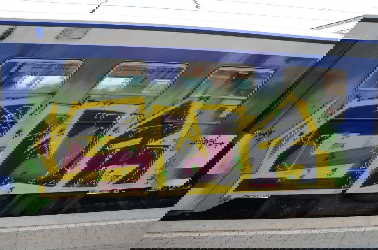 Graffiti Train in Vienna - Photo by Wolfneck - swr, graffiti, train
