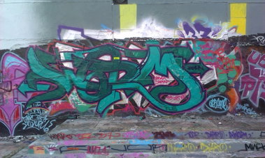 Graffiti Wall - Photo by Worm - TLB