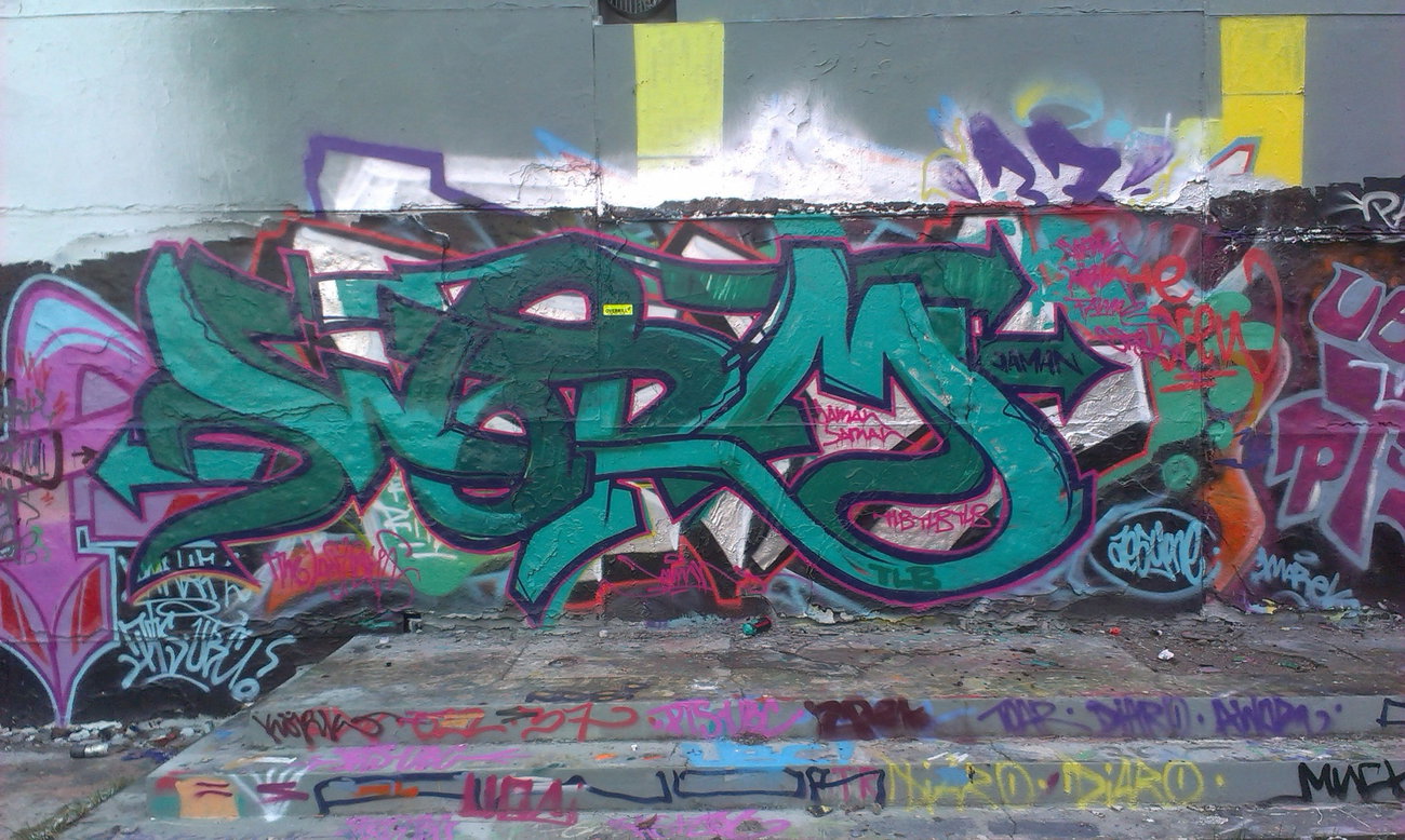 Graffiti Wall - Photo by Worm - TLB