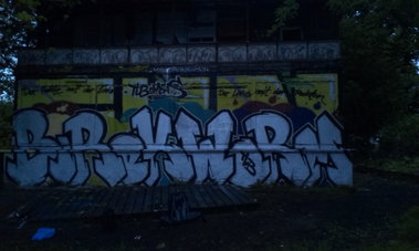 Graffiti Wall - Photo by Worm - TLB