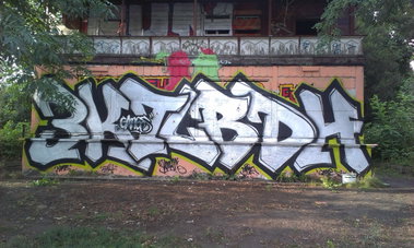 Graffiti Wall - Photo by Worm - §K, TLB, DH