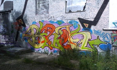 Graffiti Wall - Photo by Worm - TLB
