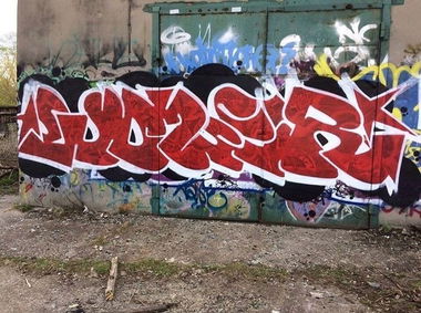 Graffiti Wall - Photo by Wozer (2019)