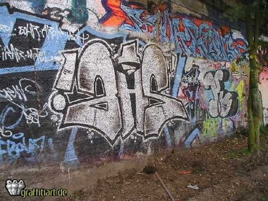 Graffiti Bombing - Photo by WurstUndKaese - Ahs, Rabe