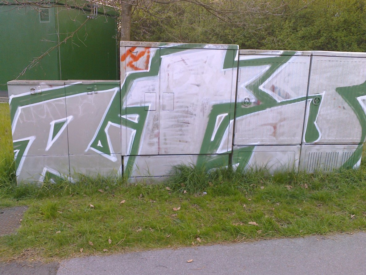 Graffiti Bombing - Photo by WurstUndKaese - Rts