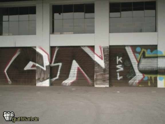 Graffiti Bombing - Photo by WurstUndKaese - Cn, Ak, AHS (2002)