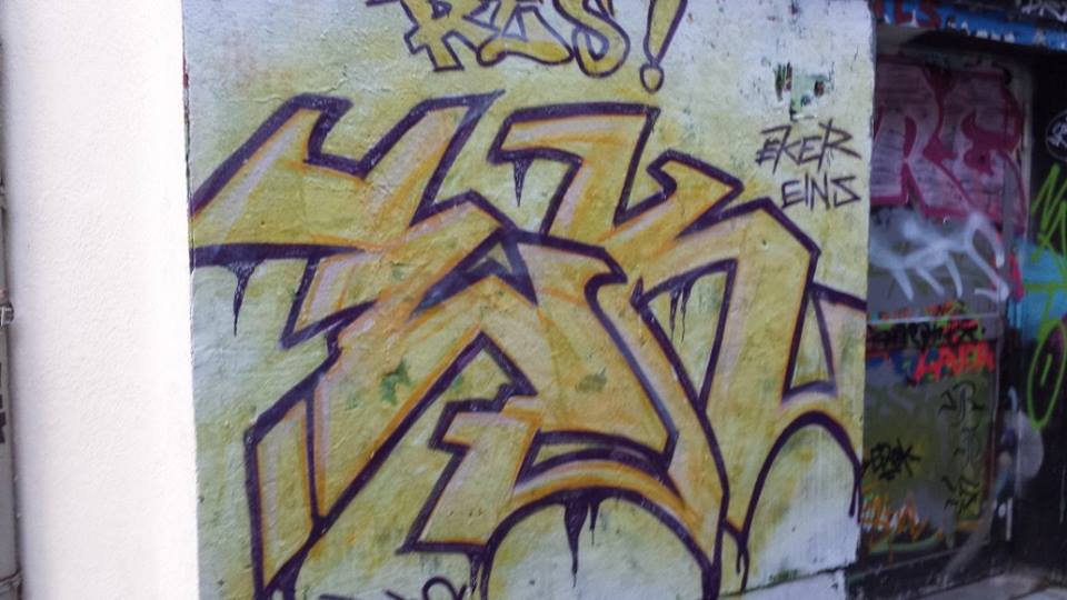 Graffiti Wall - Photo by WurstUndKaese - Eker, Eins, Rts (2014)