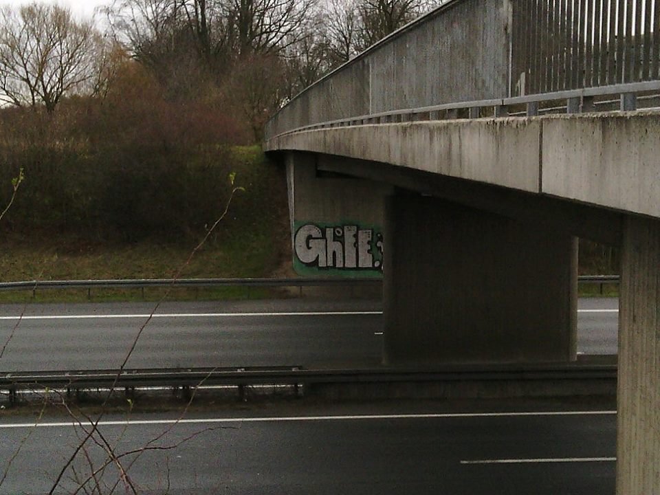 Graffiti Bombing - Photo by WurstUndKaese - Ghee, Dff (?)