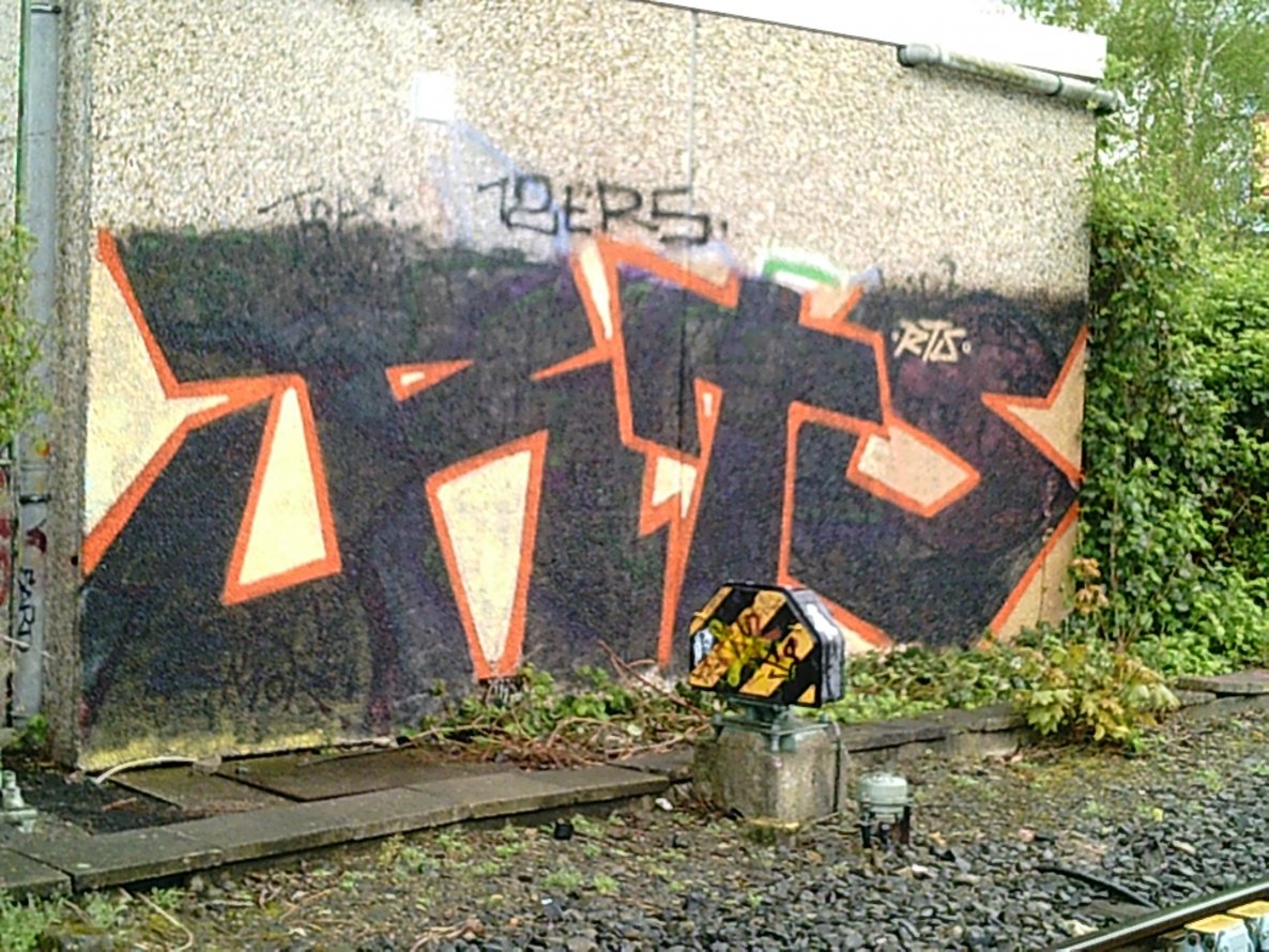 Graffiti Bombing - Photo by WurstUndKaese - Eker, merok, Rts (2014)