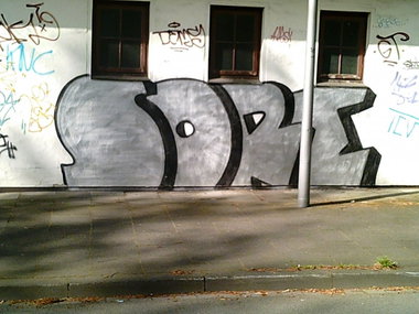 Graffiti Bombing - Photo by WurstUndKaese - Sore, Sor, Ahs