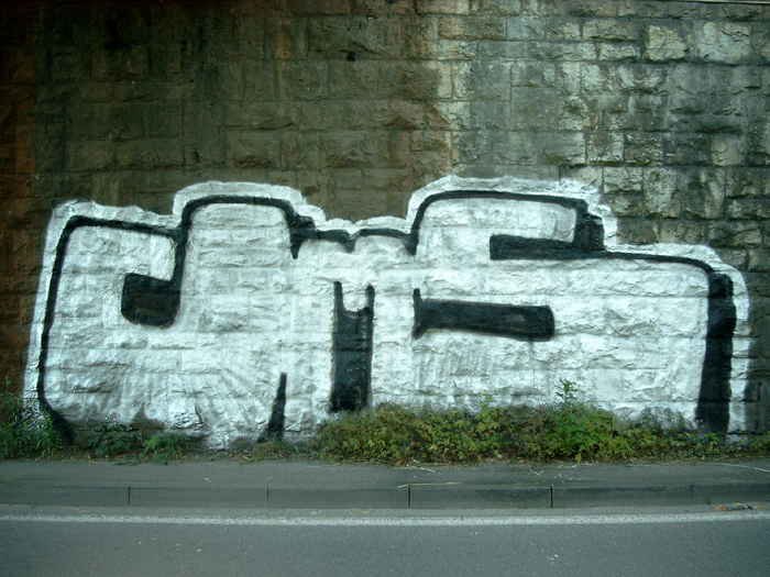 Graffiti Bombing - Photo by WurstUndKaese - Cms