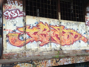 Graffiti Bombing - Photo by WurstUndKaese - Treso, Cn, Ksl (2002)