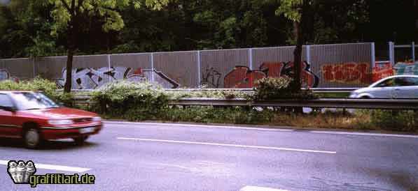 Graffiti Bombing - Photo by WurstUndKaese - Ksl, 613, 66613 (2002)