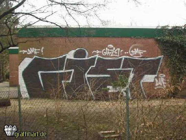 Graffiti Bombing - Photo by WurstUndKaese - Gift, Dmf, Dpl (2004)